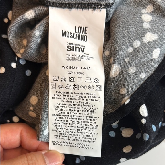 Love Moschino Black and White Oversized Graphic Button Down Blouse Size 4 - Picture 9 of 11